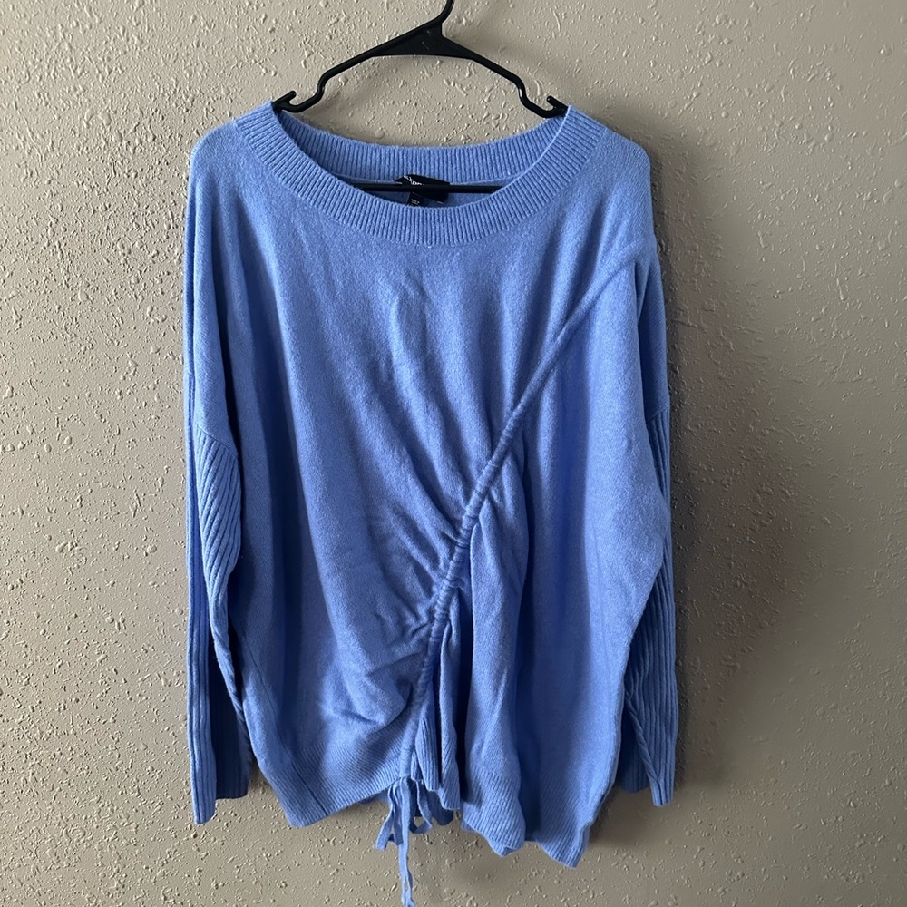 NWT sweater from express. Size xl.